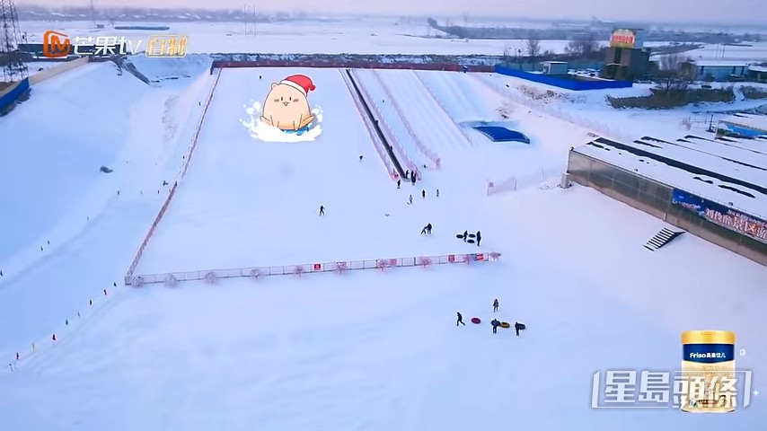 黄圣依的奶奶更特别为孙仔兴建一个私人滑雪场。