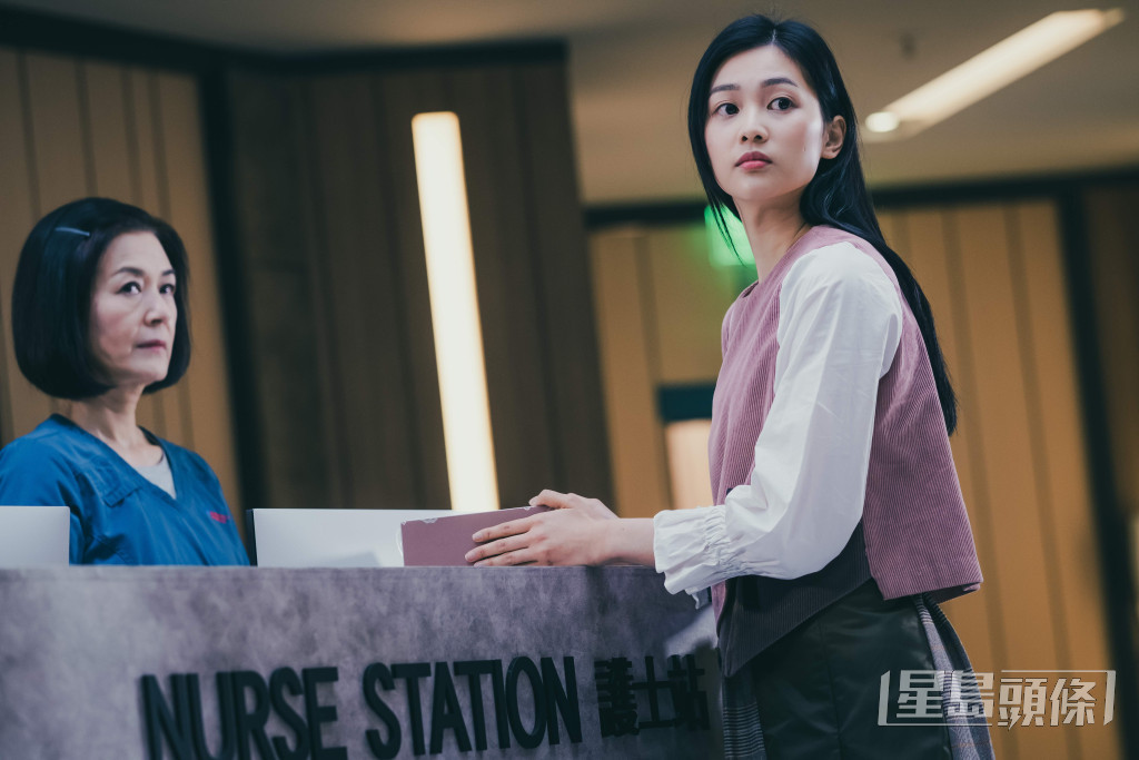 郭柏妍选完港姐，就即拍《白色强人II》，在剧中更与陈豪有不少对手戏。