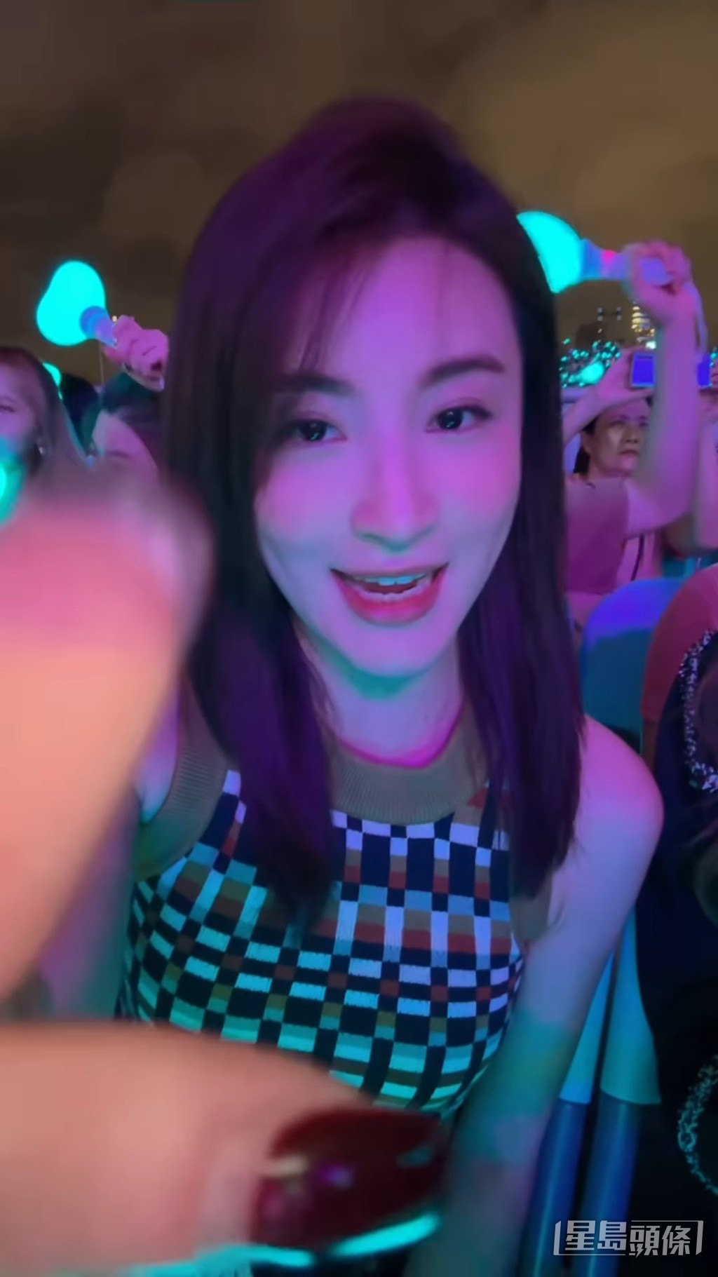 派埋心畀大家。