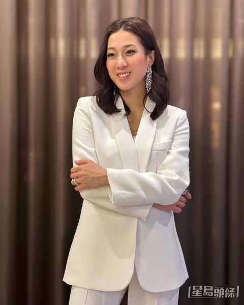 對於能重投工作,鍾嘉欣大感高興。