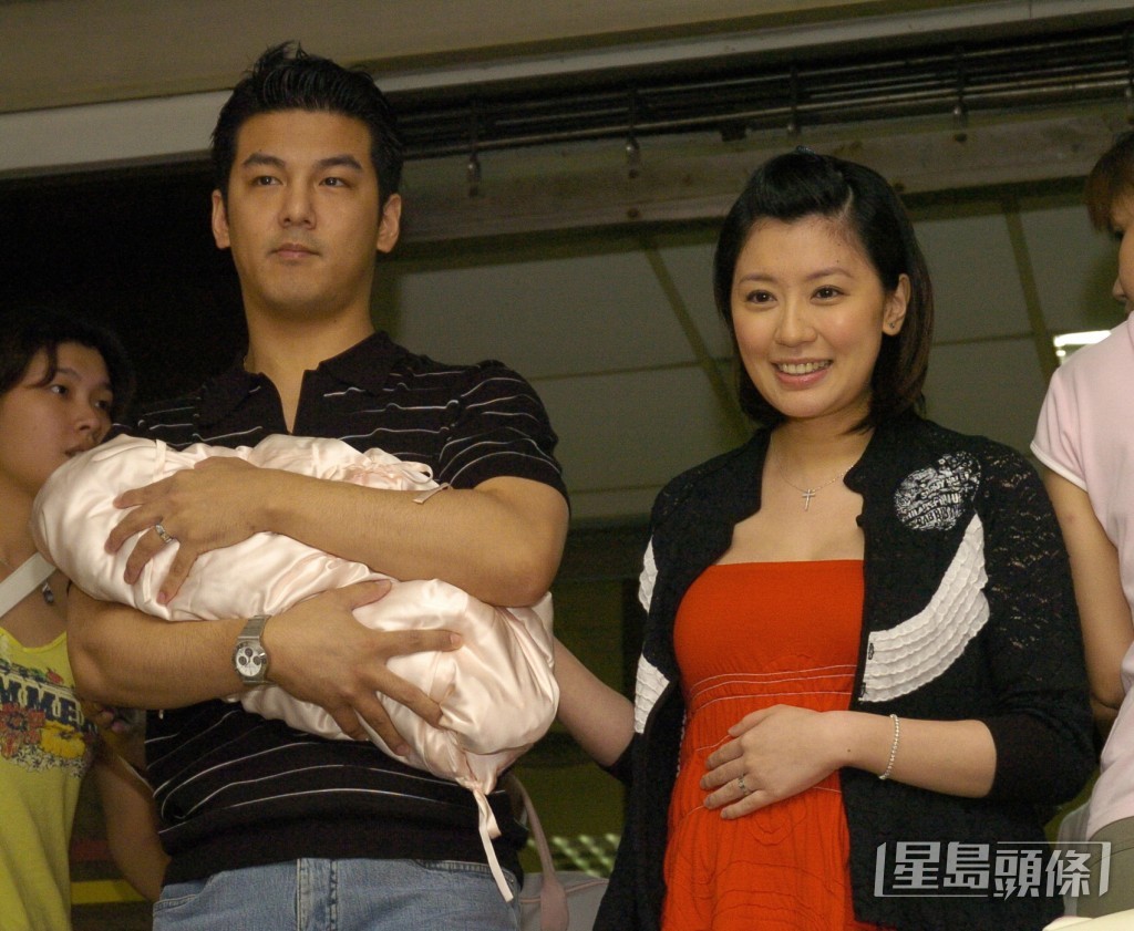 贾静雯在2005年嫁给富二代孙志浩，当时宝贝女儿梧桐妹出生时，夫家还高调的为孙女举办满月酒，而贾静雯当时的豪门幸福生活，实在令不少人羡慕。
