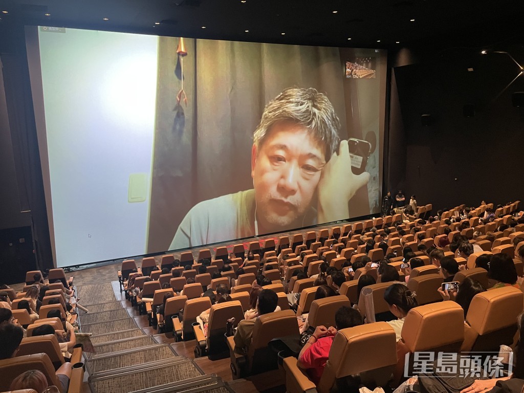 要导演拣最爱坂本龙一边套电影配乐，佢谂到头爆，因为太多。