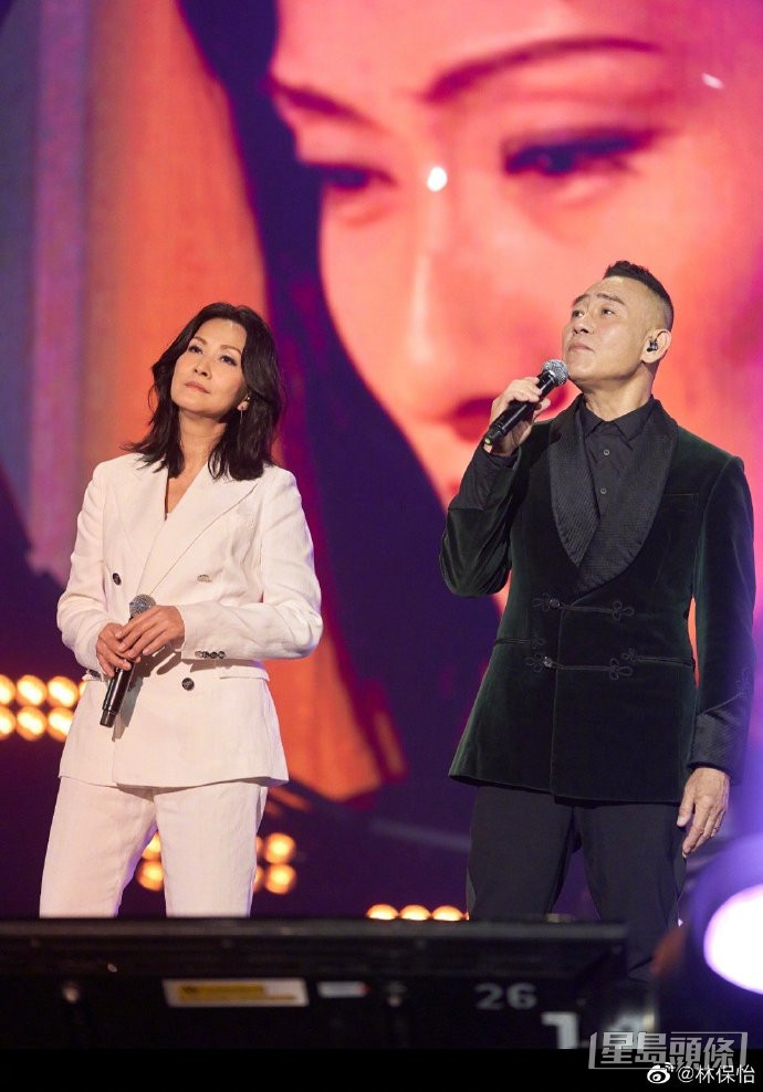 今年3月，林保怡與舊拍擋陳慧珊（左）合體，為《無限超越群星演唱會》擔任演出嘉賓。