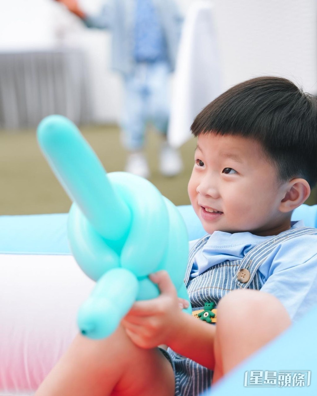 兒子Kylian玩得很開心。