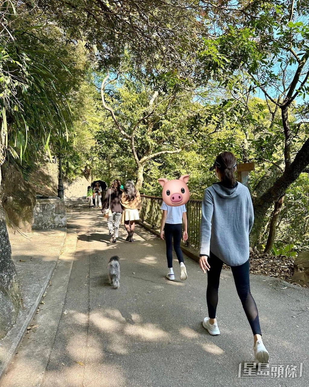 黎姿早前陪女兒去行山。