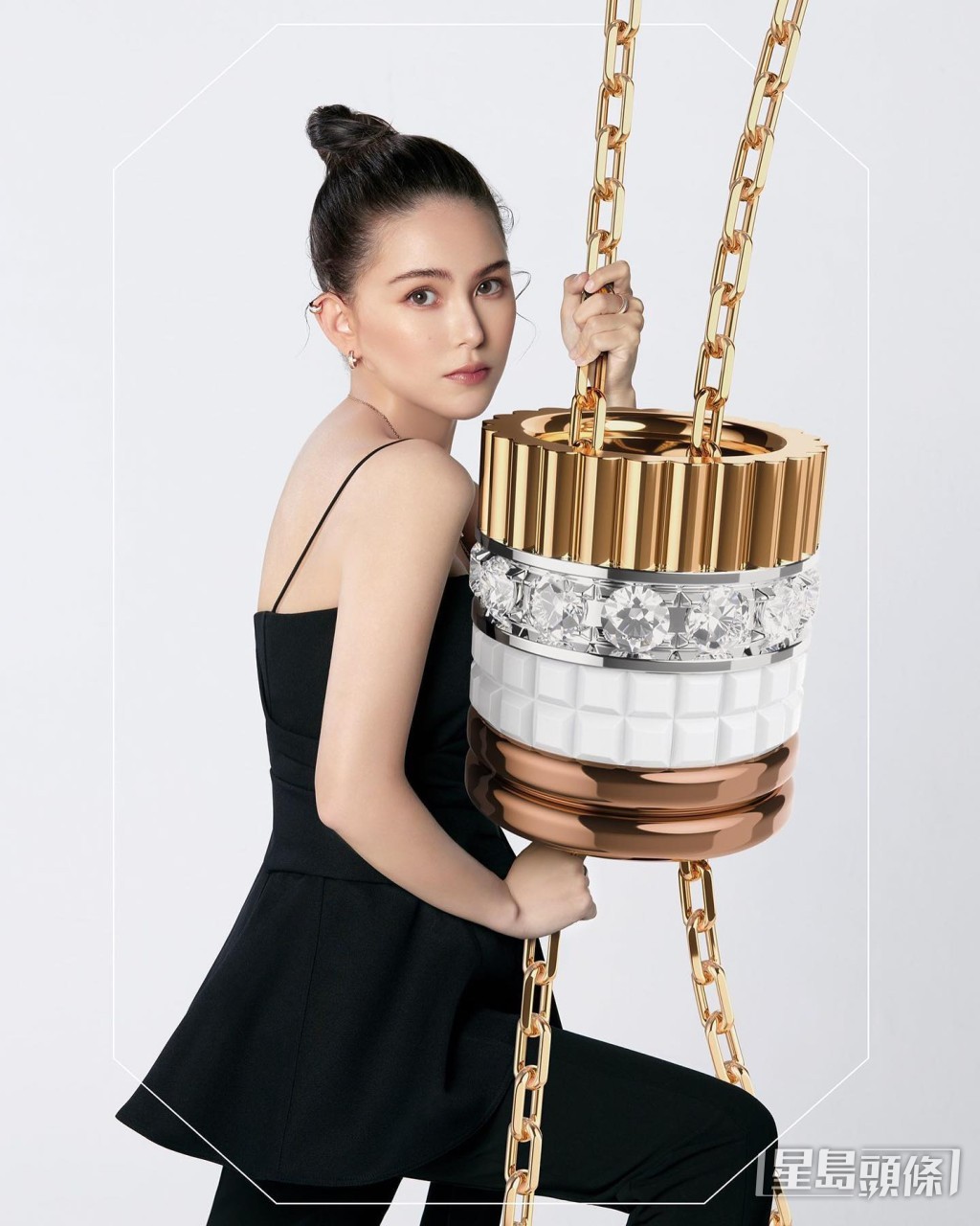 今年29歲的昆凌已經是三個子女的媽媽,身材依然keep得勁fit。