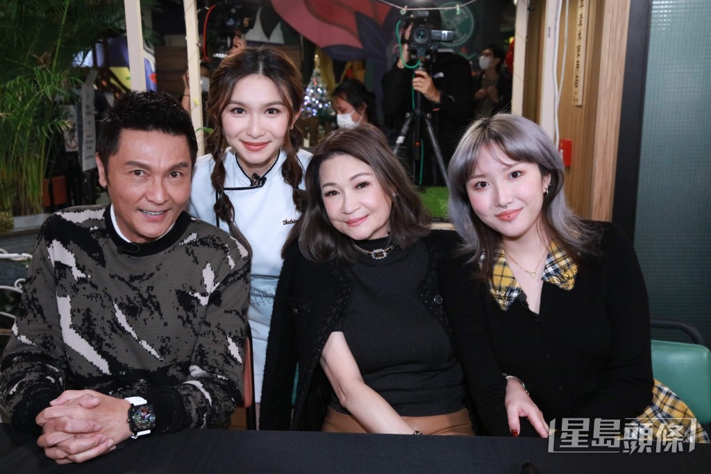 關禮傑育有兩個女兒。