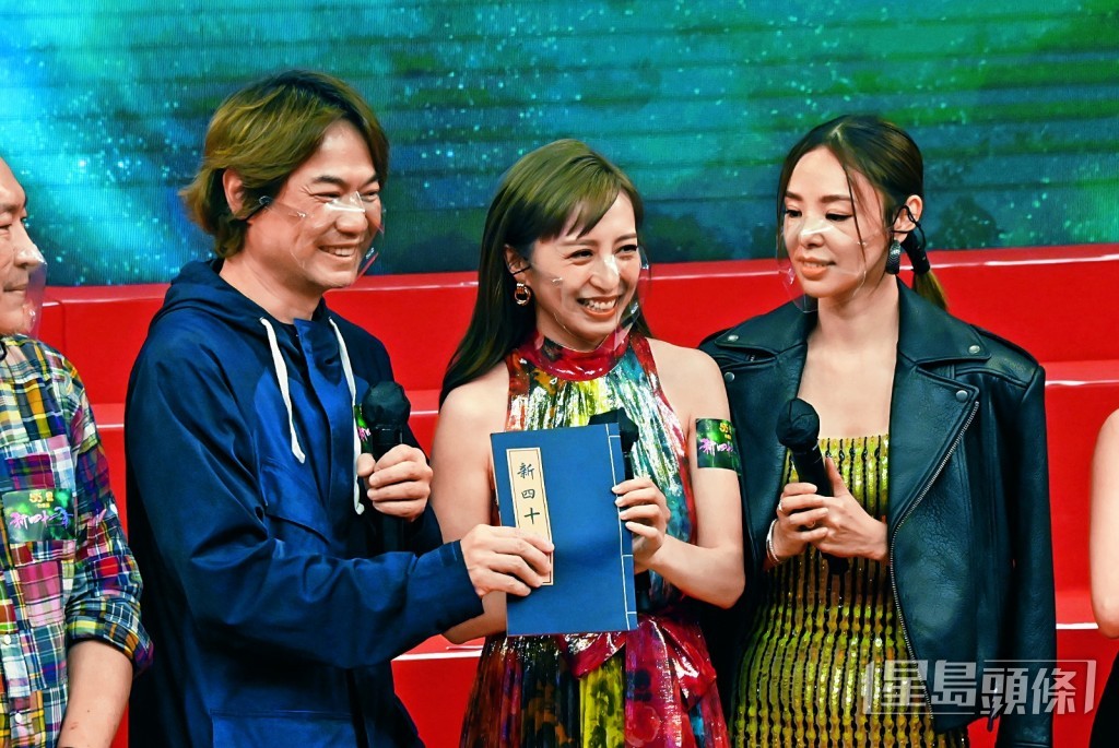監製陳維冠(左)與龔嘉欣合作多次，所以彼此十分信任。