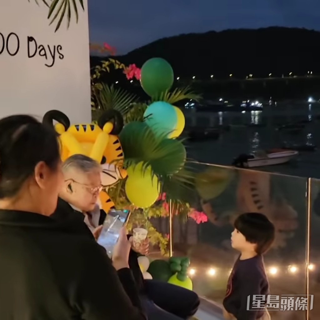 一家人关系好好。