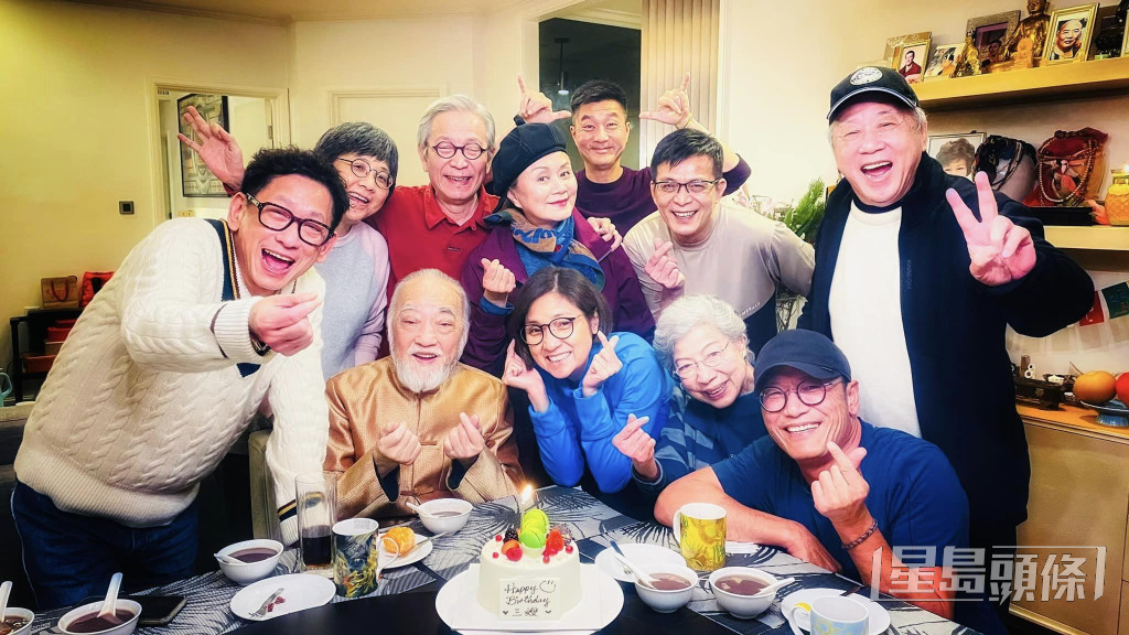 一眾圈中老友相約慶三嫂61歲生日。