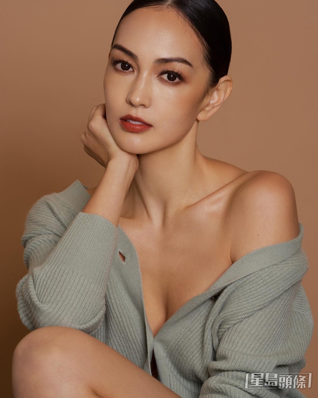 Jessica C.與安志杰育有一女一子，一家四口現居美國，當然也有慶祝萬聖節。