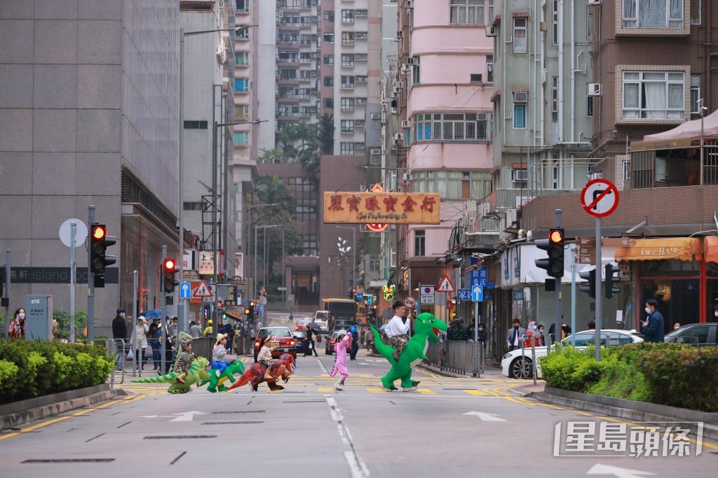 《十二只恐龙》经典再现。
