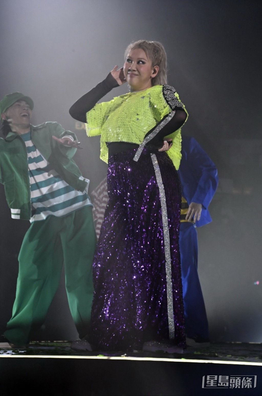 欣宜向來打扮時尚，開演唱會當然要一身blingbling！