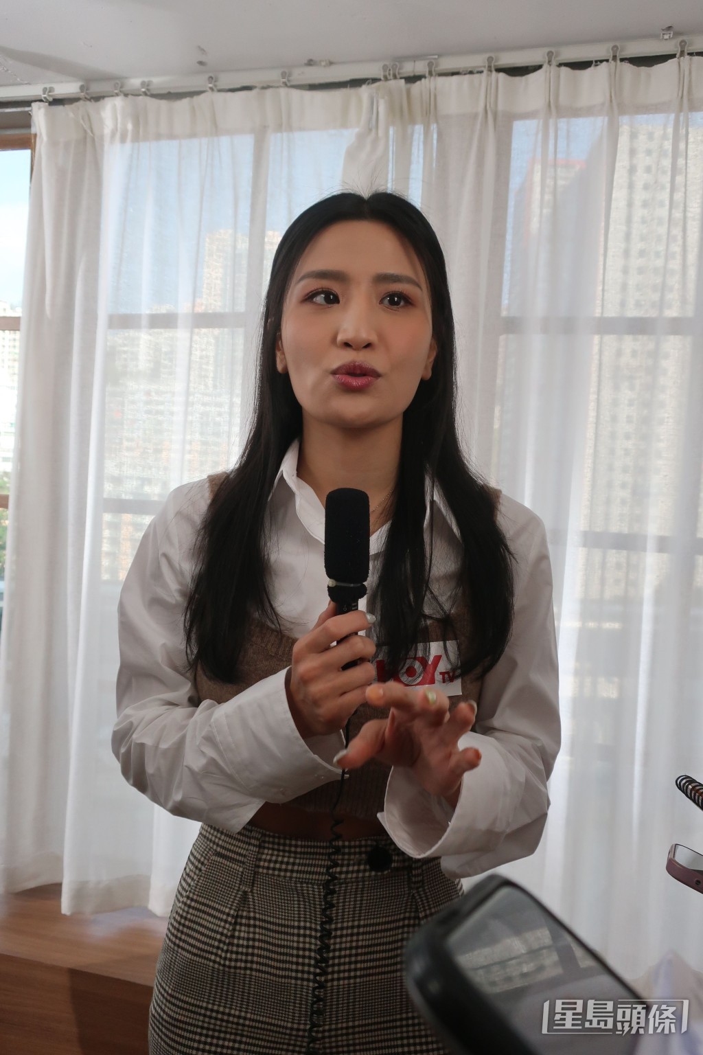 Coffee指前後在網站投資了2、30萬,但錢就使咗運作仍然有好多問題。