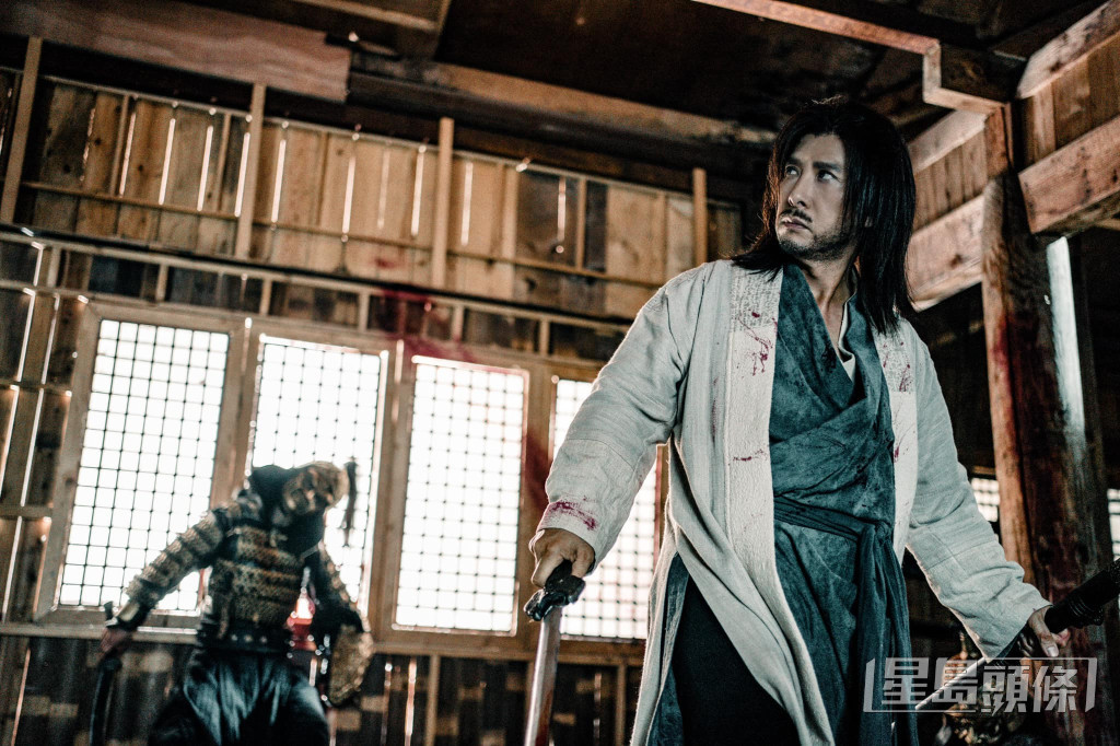 《天龙八部之乔峰传》由甄子丹自监自导自演。