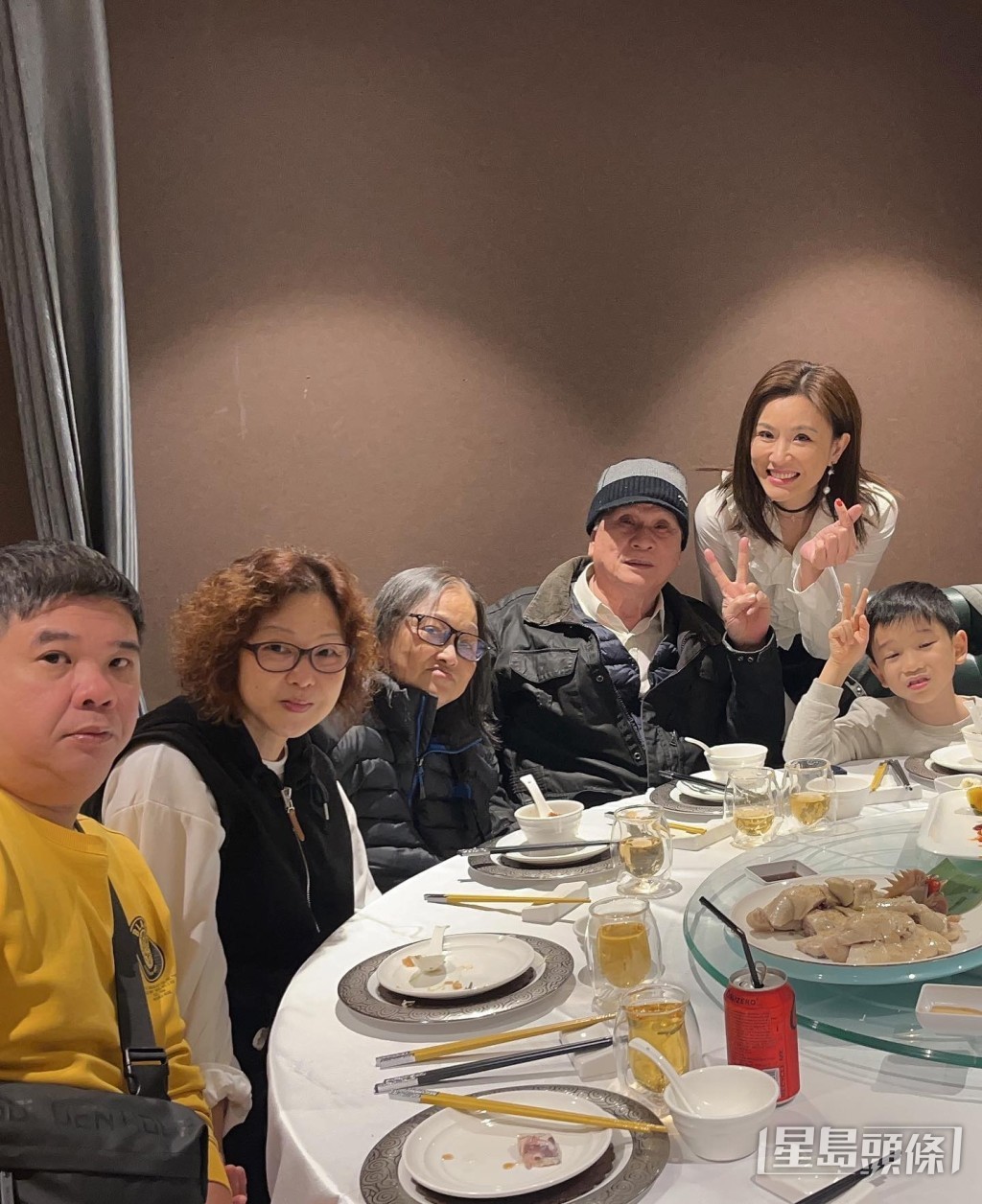 张文慈都几多家人。