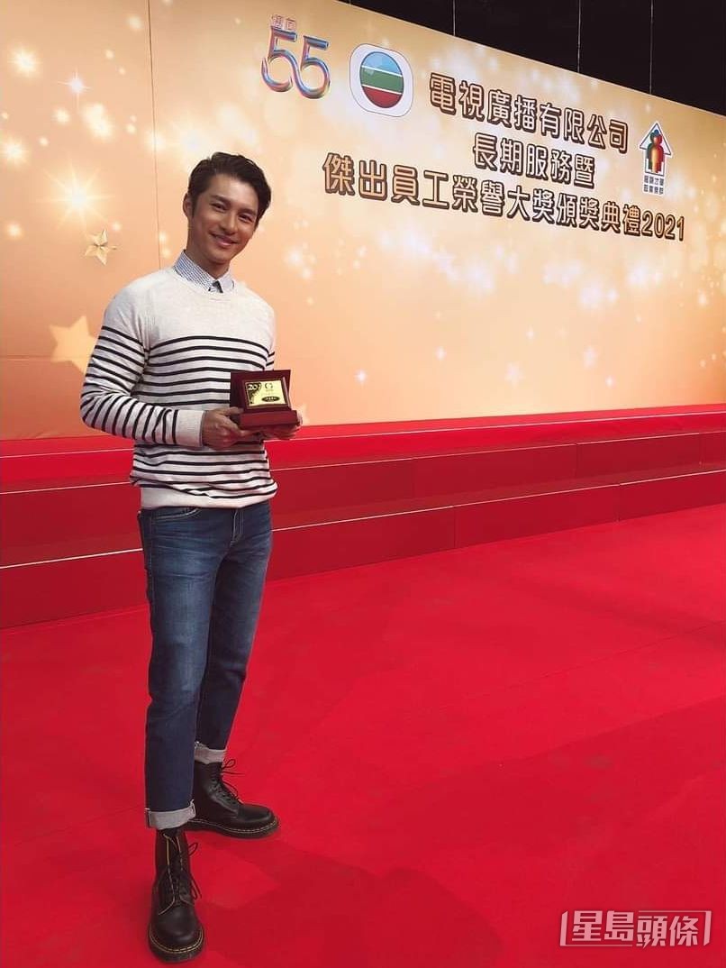 去年黄嘉乐刚取得TVB 20年老人牌，属元老级。