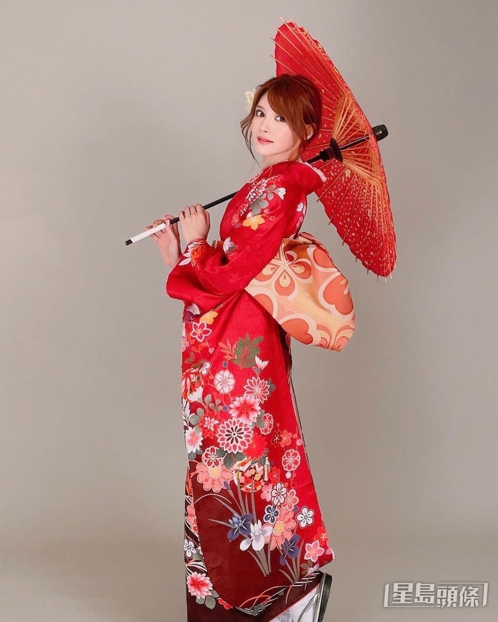 穿上和服盡展傳統一面。