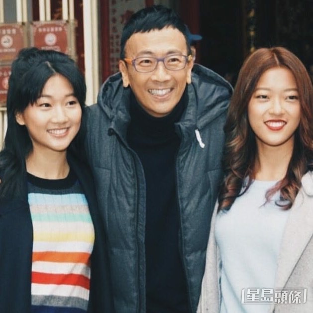 大女鄭瑤（左）和細女鄭珉盡得其聰慧基因，擁高學歷之餘仲文武雙全！