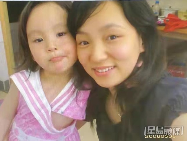 炎明熹細細個已經好靚女。