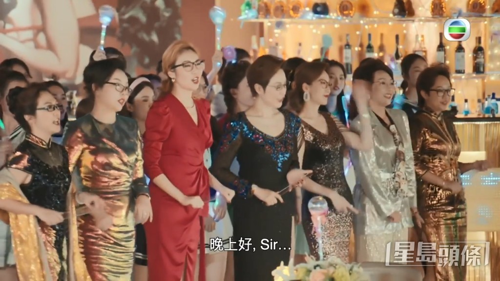 陈法蓉Miss look唔逊色过一班学生妹！