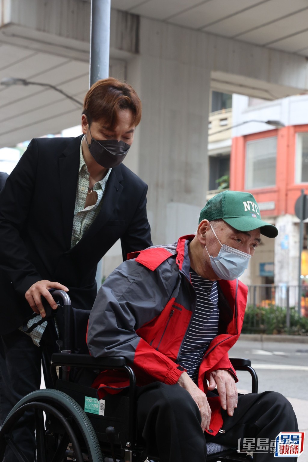 近年張偉文身體狀況欠佳要入住護老院，方俊還獲社署批準成為其監護人。