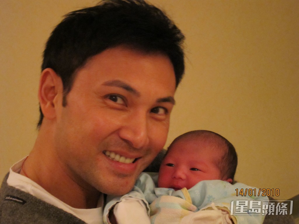 林文龍2009年5月被爆偷食，郭可盈2010年誕下女兒。