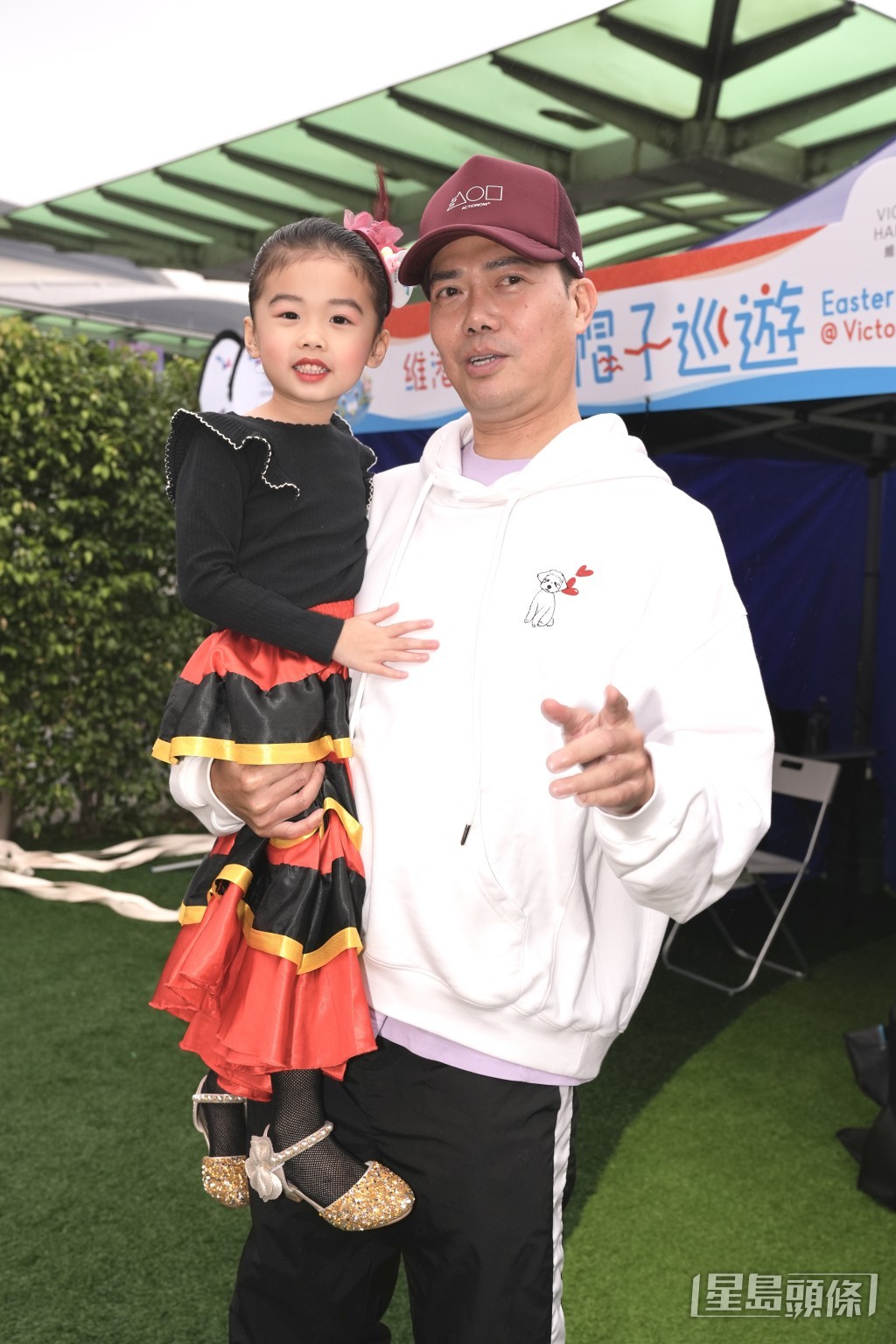 谢天华大赞女儿没有怯场及拍子感很准。