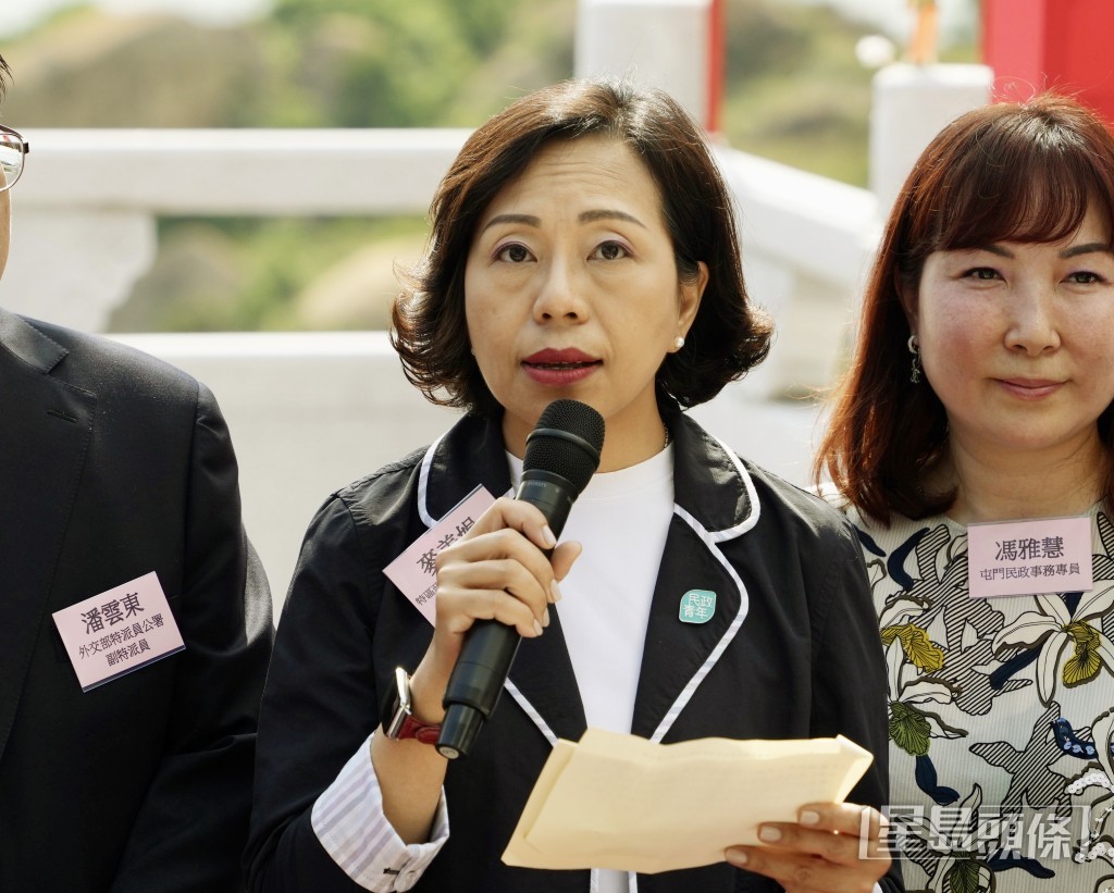 麥美娟解釋區議員的總數是相若。資料圖片