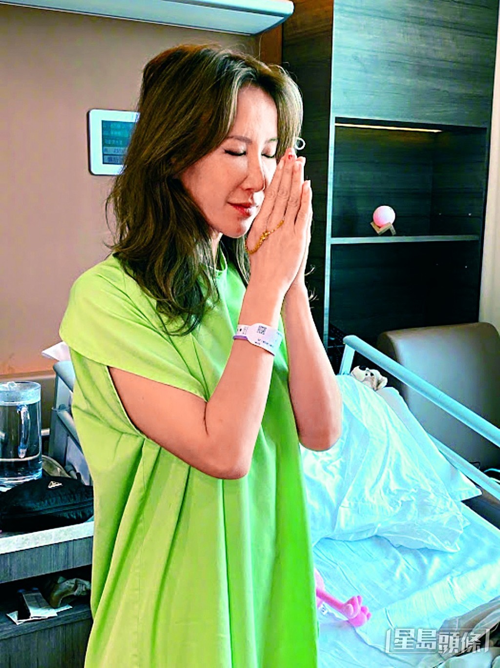 李玟患有乳癌後，只有姐姐們陪伴在側，但老公卻沒有關心她，令她受到打擊。