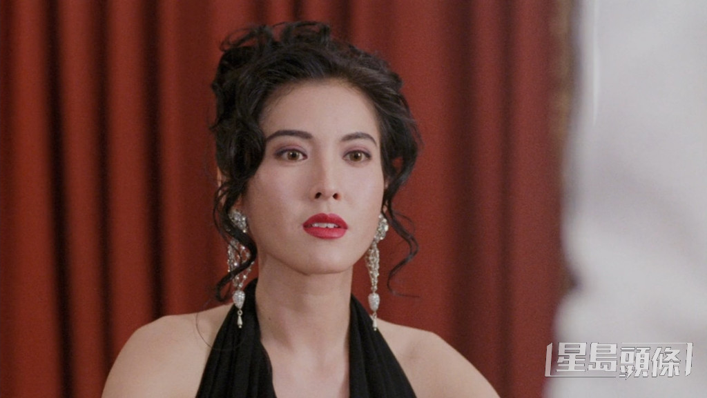 李婉华在1993年曾拍摄王晶执导的电影《至尊三十六计之偷天换日》。
