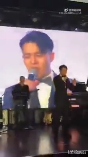 網上不時有演出片段流出!