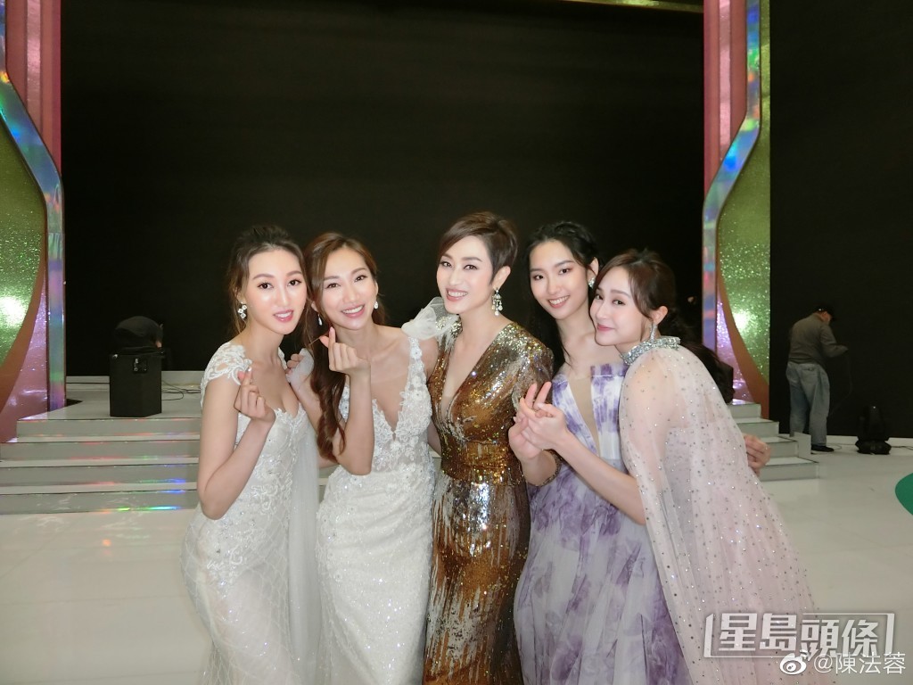 陳法蓉在慧妍雅集中好照顧後輩。