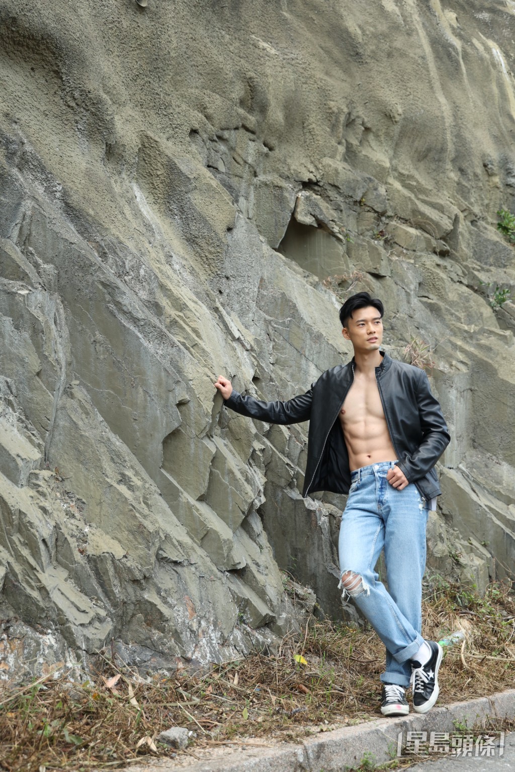 Godwin花了7、8年時間操練，變成40吋胸肌型男。