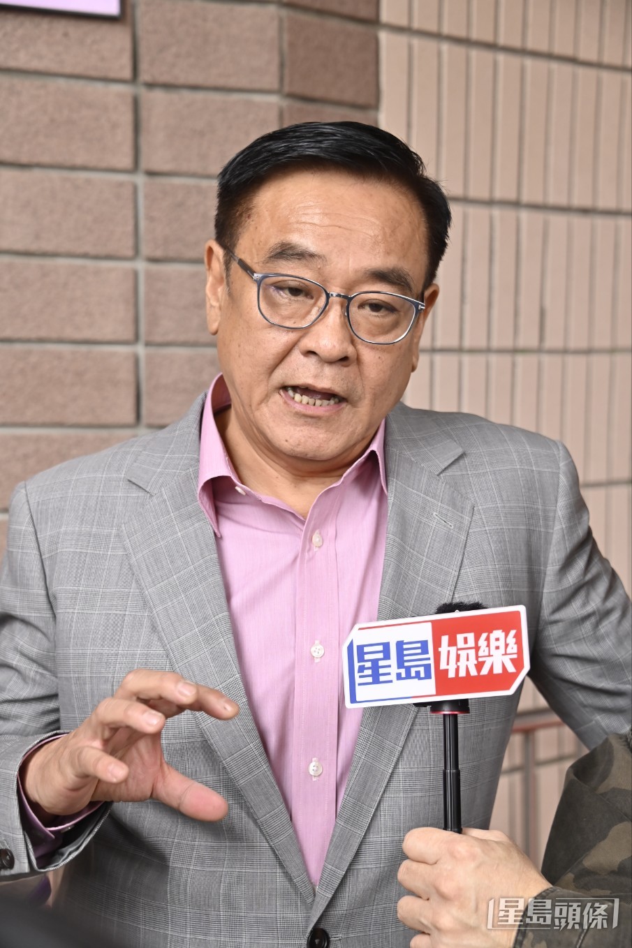 尔冬升称表演环节的创作团队亦吸纳愈来愈多年轻新一代。