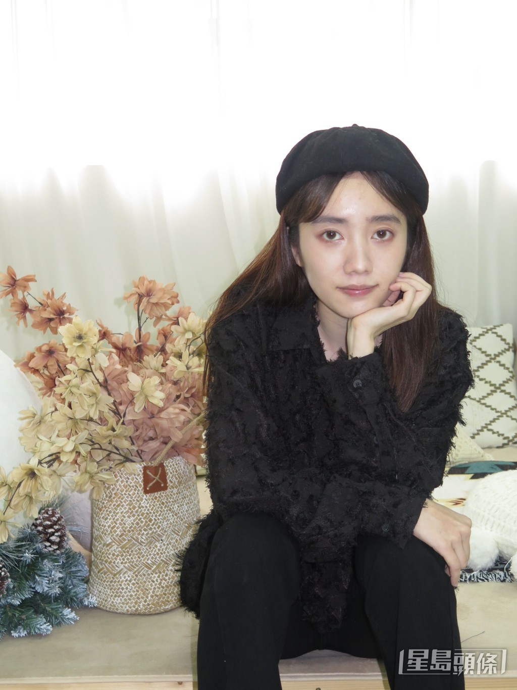 28岁的Alma在演艺学院戏剧系毕业，除演戏亦有个人频道《Twitch》。 
