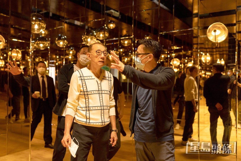 曾奪金像獎最佳電影的《無雙》及《竊聽風雲3》等都是由黃斌（右）監製。  ​