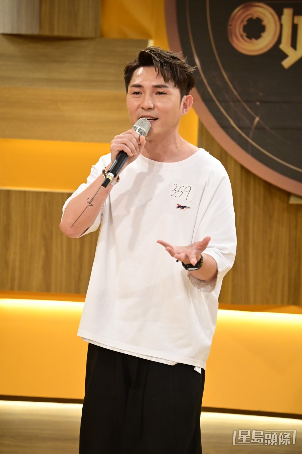 劉威煌海選時演繹側田《情歌》,自嘲表現失準好核突,但獲3大評審激讚。