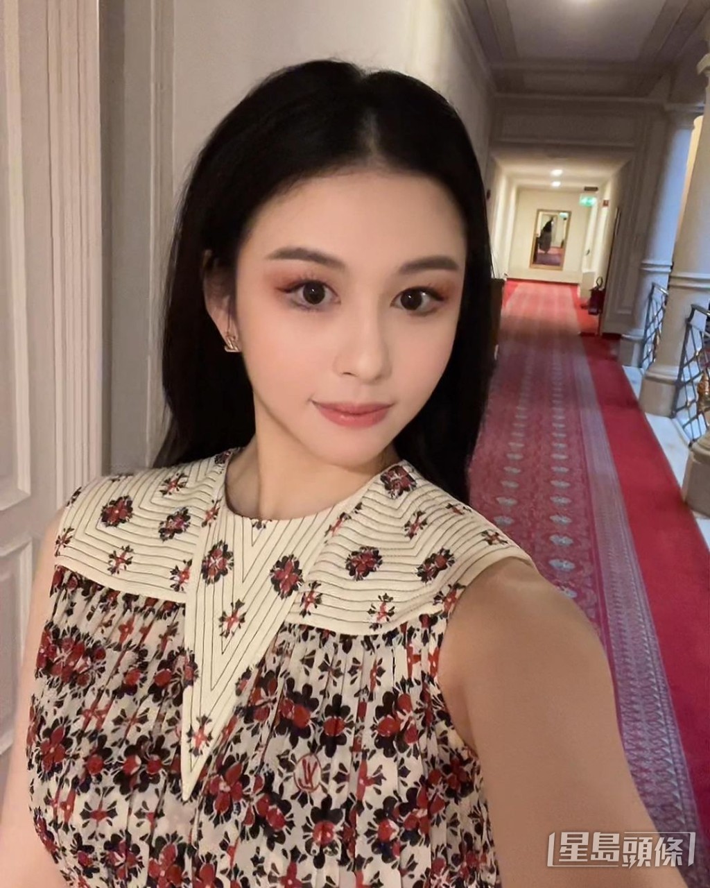 沈月获网民大赞凹凸有致。