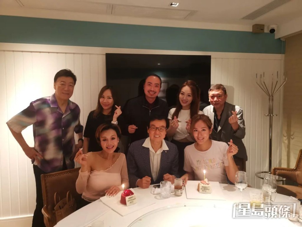 黄百鸣为吴幸美庆祝！