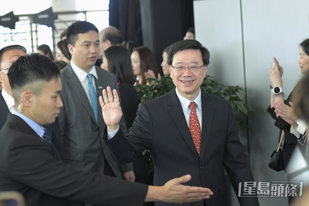 李家超表示有信心能與香港小輪一同帶來更多正能量。梁譽東攝