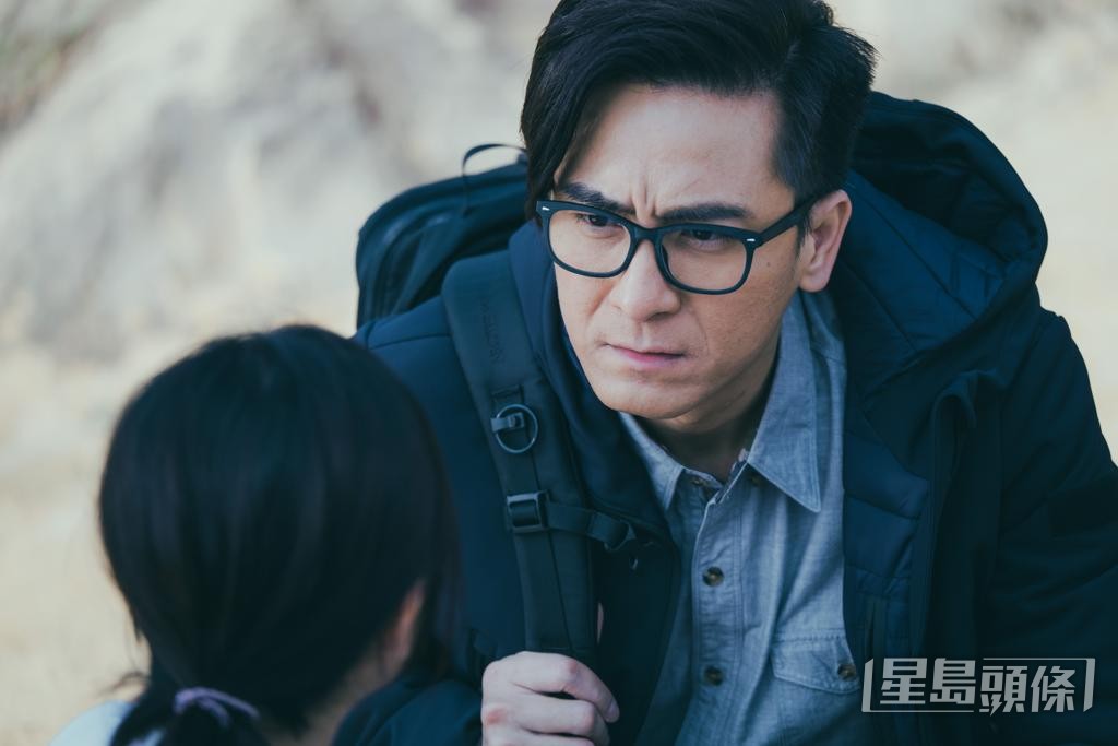 與唐詩詠做拍檔。