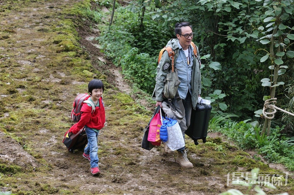 吳鎮宇於2014年帶囝囝吳費曼參加內地綜藝節目《爸爸去哪兒2》。