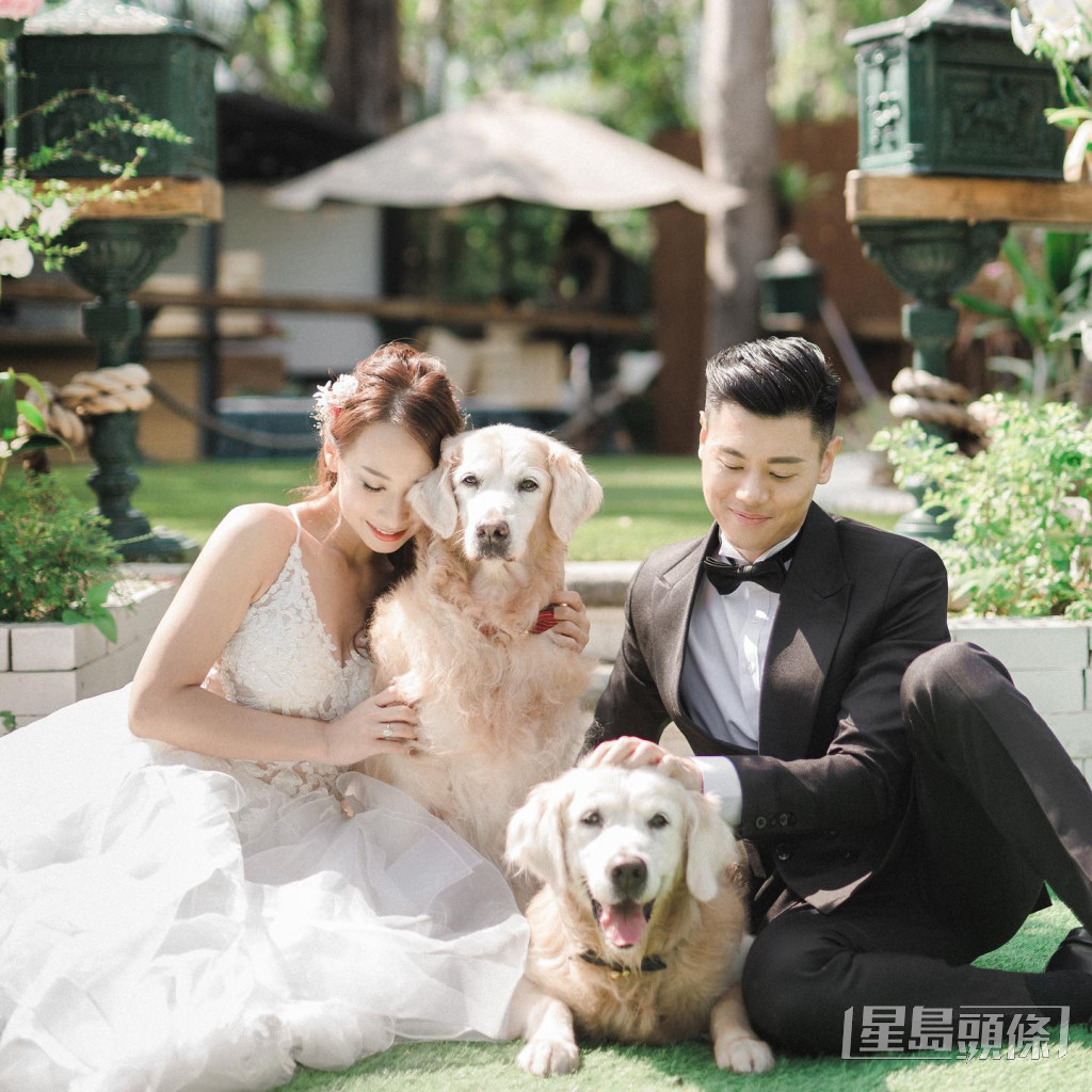 黃耀英與李旻芳都是愛狗之一。