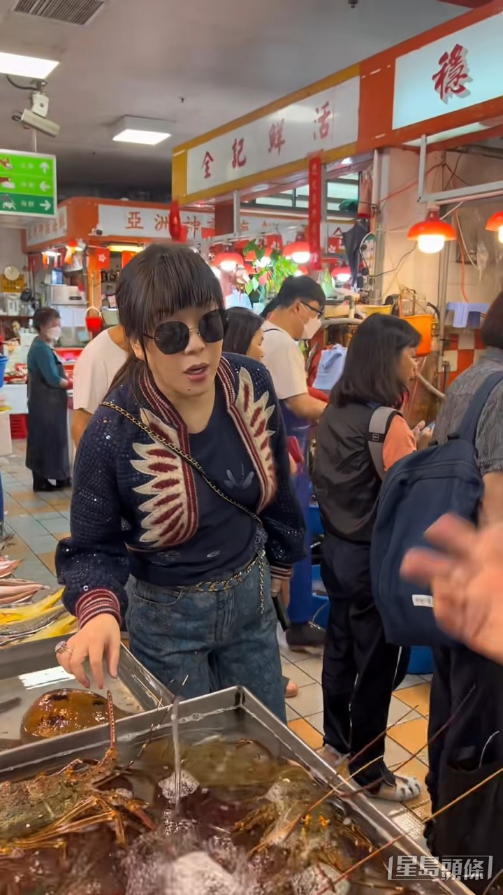 親手揀龍蝦。