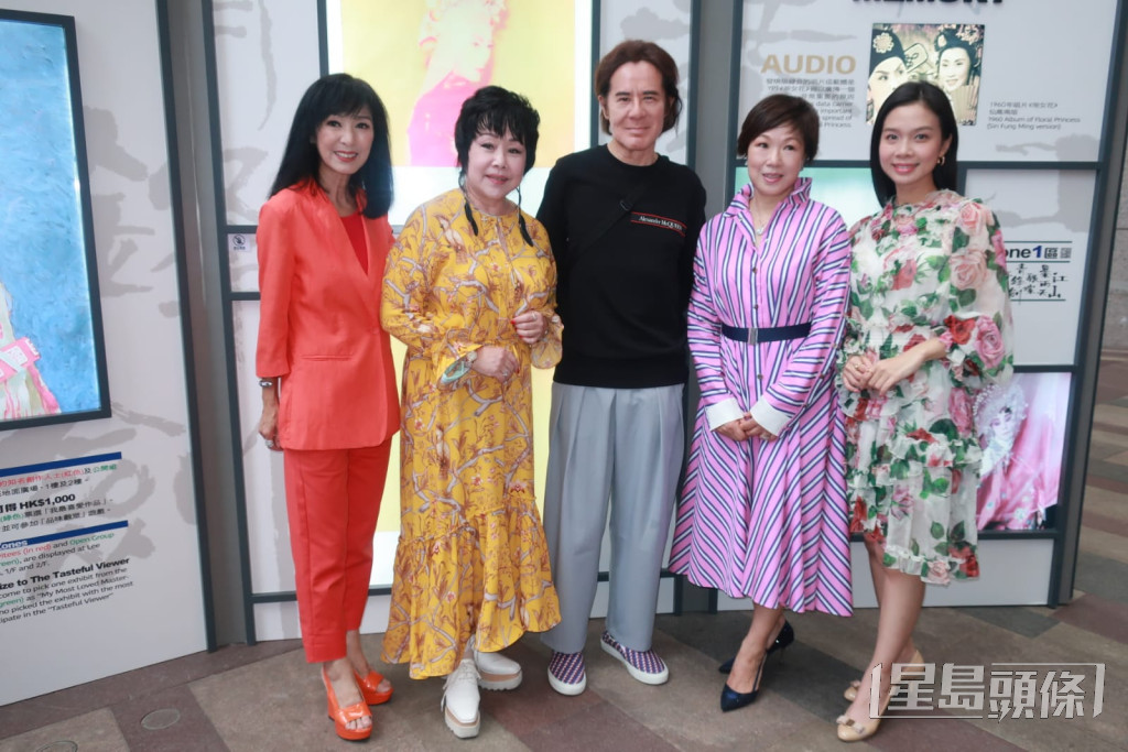 四代長平公主米雪、南鳳、鄧美玲及林穎施等出席《長平影像65影集展覽會》。