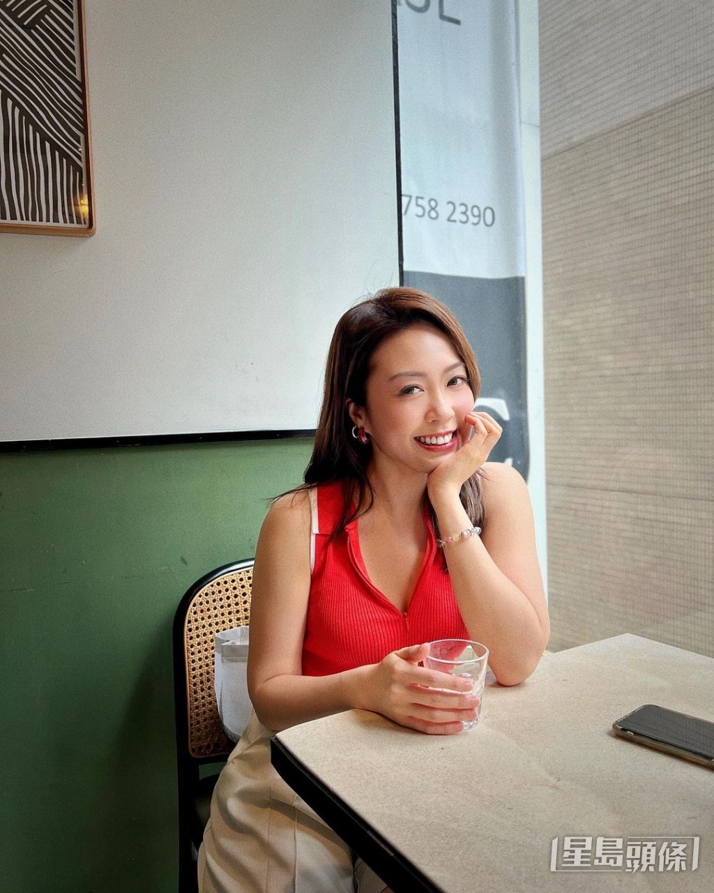 唐海汶样子甜美。