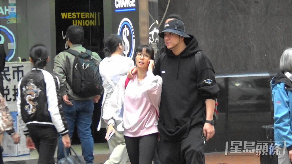 张致恒在2019年4月中仍被拍到与梁皓恩恩爱行街。