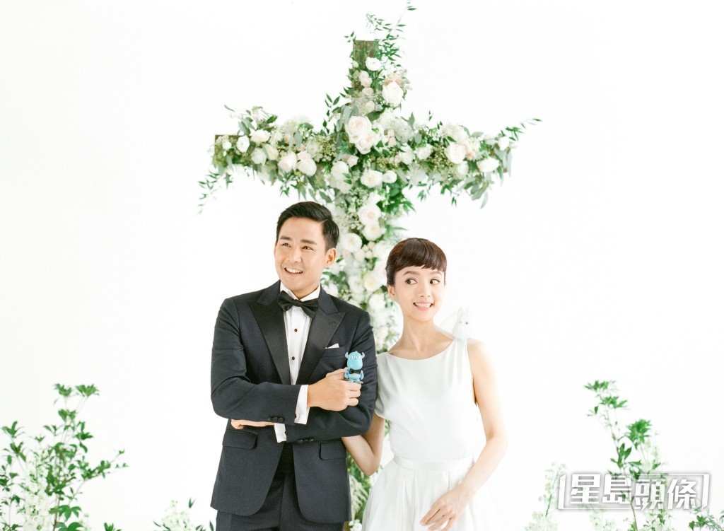 2017年,Anjaylia下嫁初戀男友黃頌祈,正式做人妻。