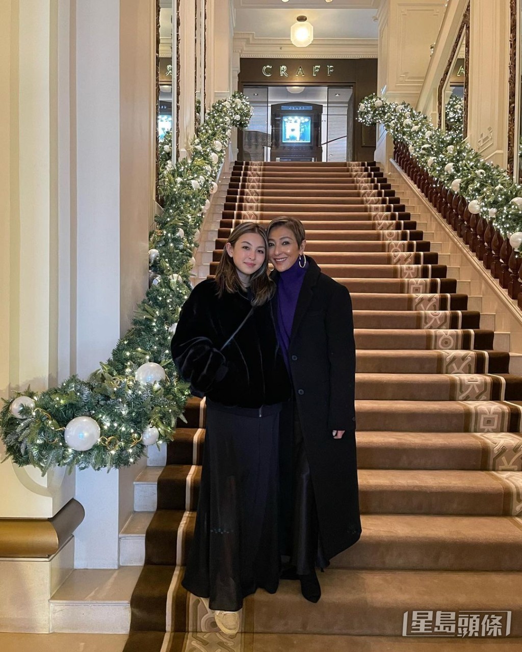 Hillary入行做模特儿，被封为最美星二代之一，引起不少话题。